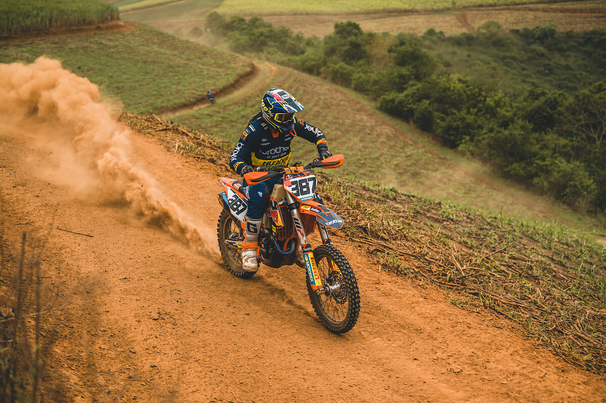 CHAMPIONSHIP GLORY AGAIN FOR BROTHER LEAD TREAD KTM-02