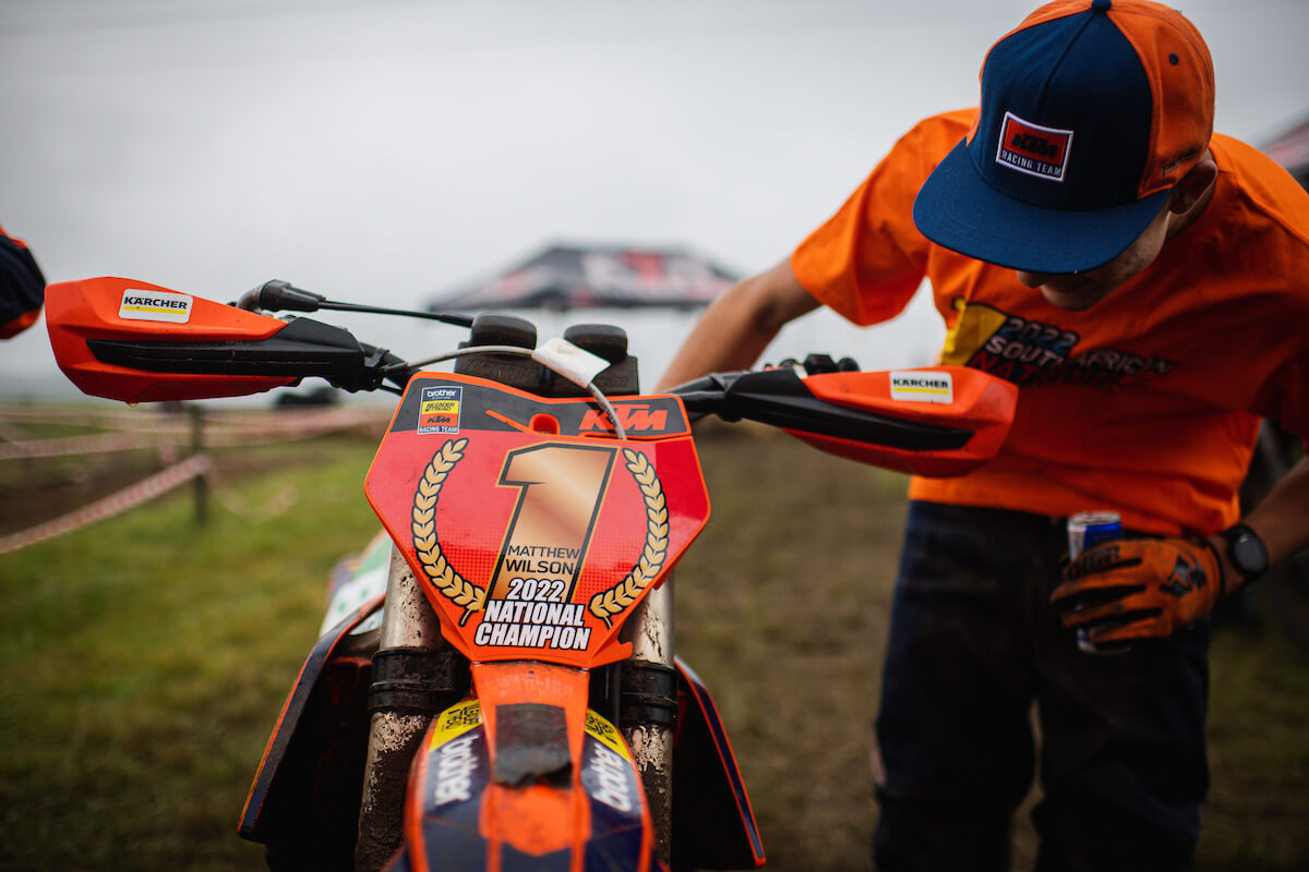 CHAMPIONSHIP GLORY AGAIN FOR BROTHER LEAD TREAD KTM-09